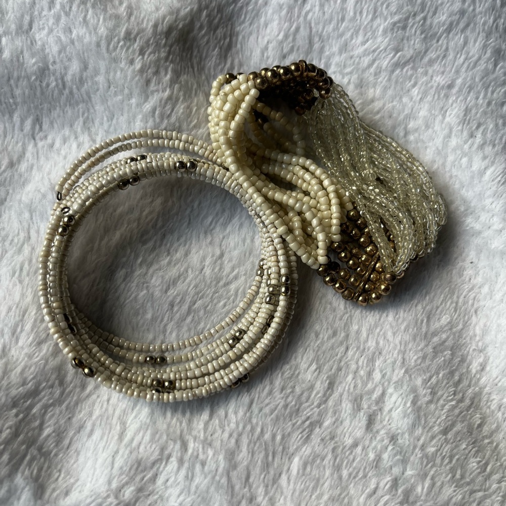 Elegant Gold and Cream Beaded Bracelet Set - Picture 7 of 14